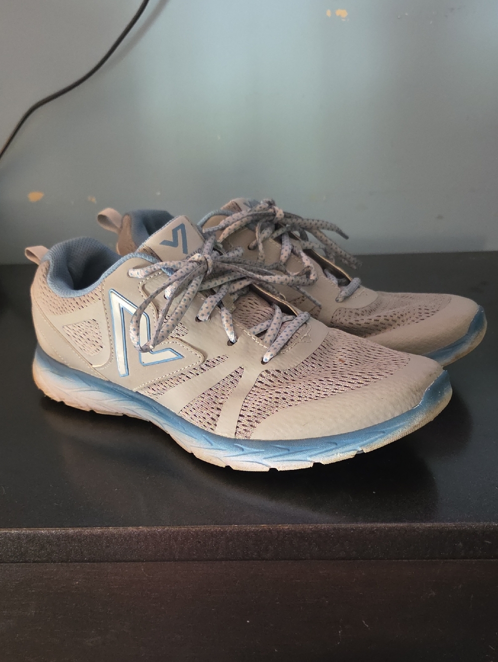 Vionic Women's Light Gray and Light Blue Athletic Sneakers